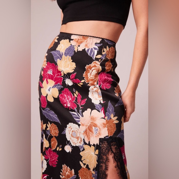 BAND OF THE FREE LILOU BLACK FLORAL LACE SLIP MIDI SKIRT (S) NWT - Picture 5 of 10